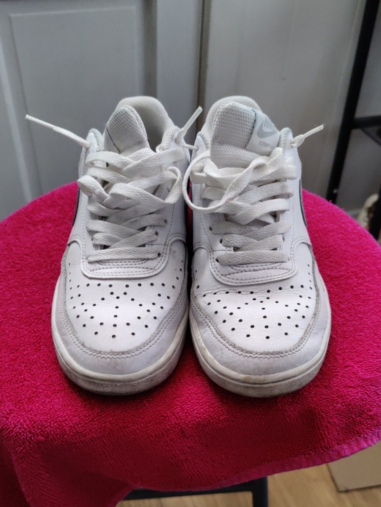Nike Shoes - Nike White Low-Top Kids Sneakers